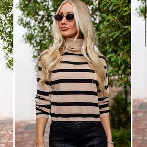 BLACK & KHAKI TURTLENECK SWEATER